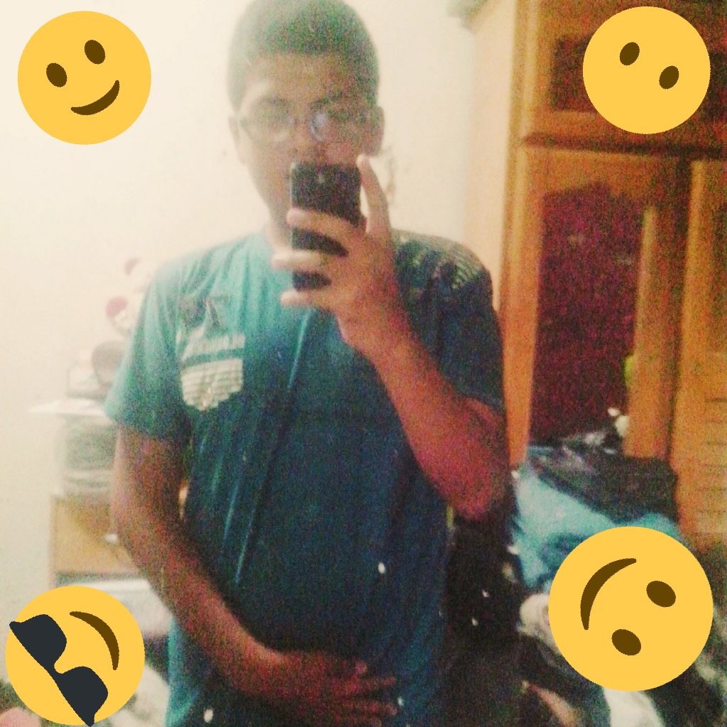 tomando foto x cumplir ps y recomienden me una grabadora de pantalla para mi canal de yt