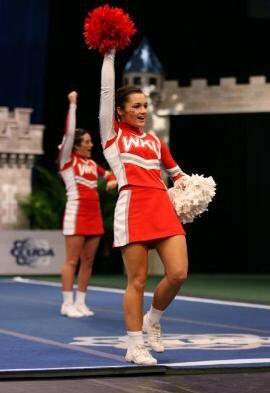 jayyyrog's tweet photo. Missing cheerleading so very much! #gotops #proudalum #4thinnation https://t.co/PJHWBxv2Dh
