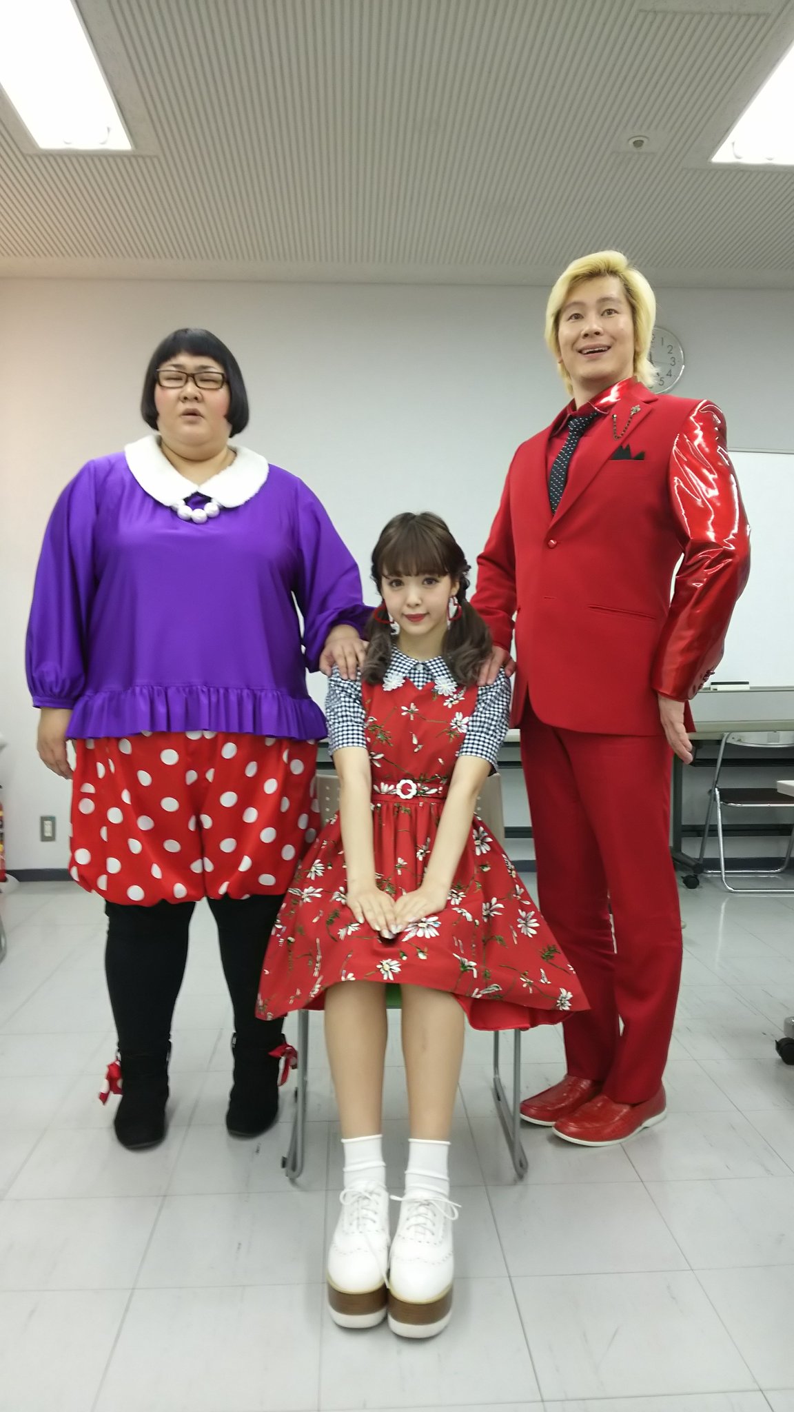 メイプル超合金 藤田ニコルと 家族写真 を公開 かわいい一家 と話題に Abema Times メイプル超合金 藤田ニコルと 家族写真 を公開 かわいい一家 と話題に Abema Times