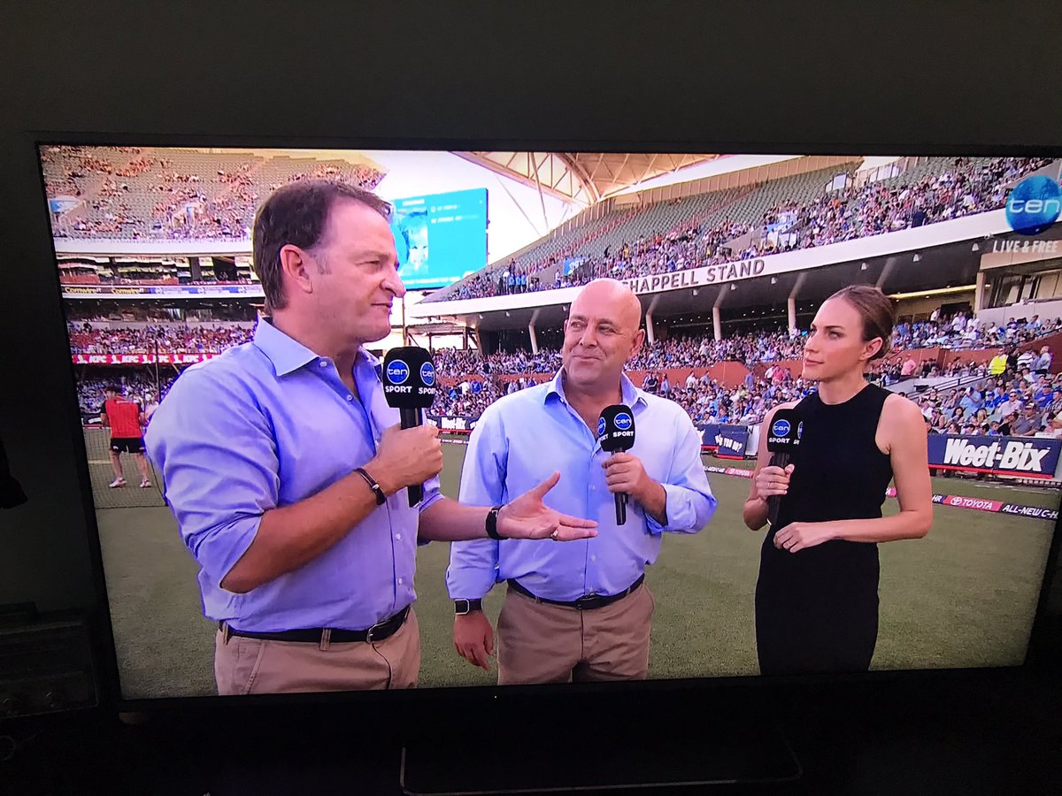 MattBaseley's tweet photo. Wait until the footage leaks of Roz being told she can't wear tan chinos & a blue shirt. #BBL06
#putajacketon #ambersherlock https://t.co/J2fDhlw4GW