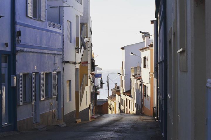 surf_escape's tweet photo. Silent mornings in Algarve villages during winter #surfescape https://t.co/vjj4tvoEzP https://t.co/D3Eax0BLKi https://t.co/cSBLreSdwZ