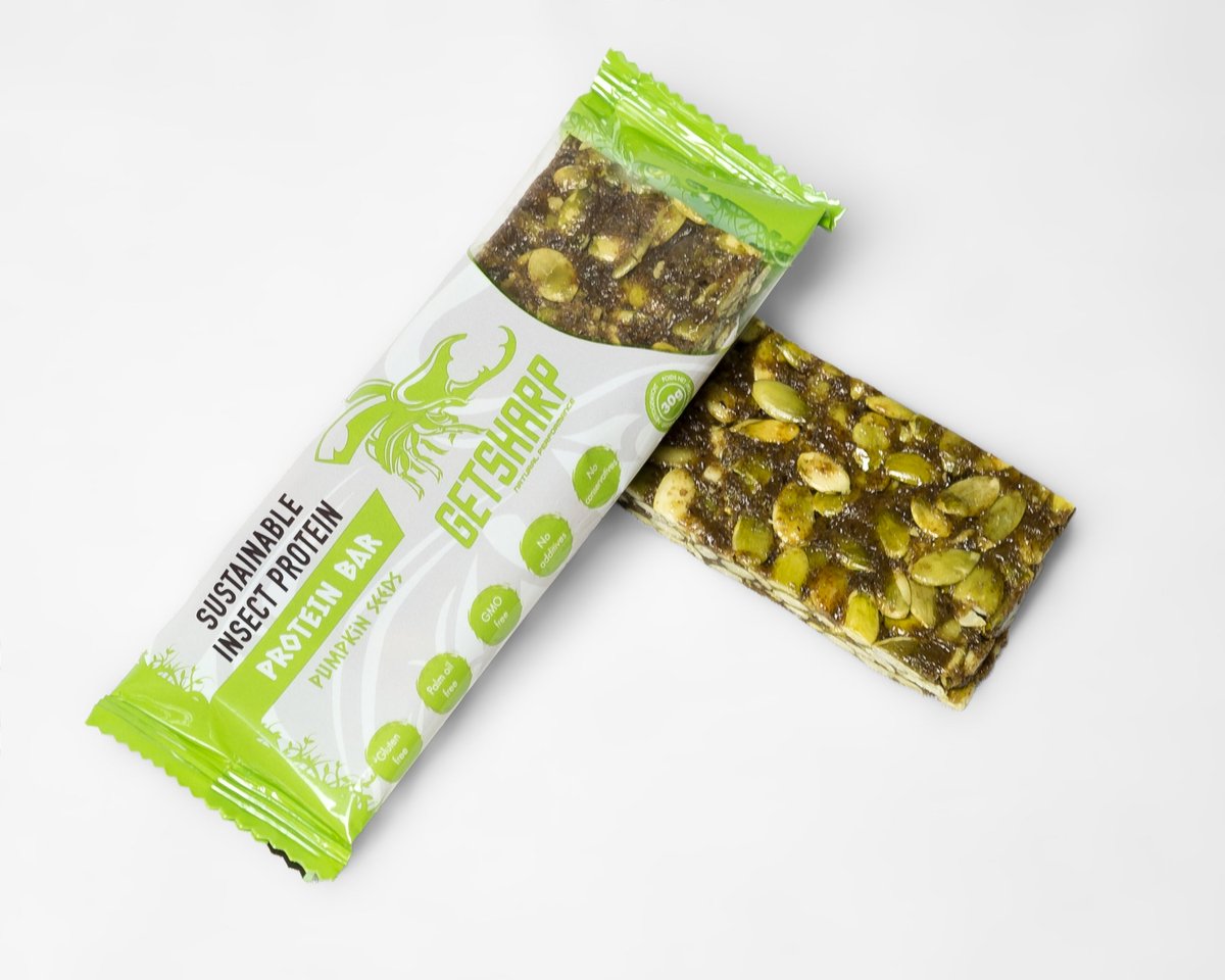 GetsharpFit's tweet photo. #MIAM On vous présente notre coup de 💚 du moment, la barre aux #insectes &amp; graines de courges 🏆https://t.co/7avvs5KUHM #naturalperformance https://t.co/XBX1rAOgf9