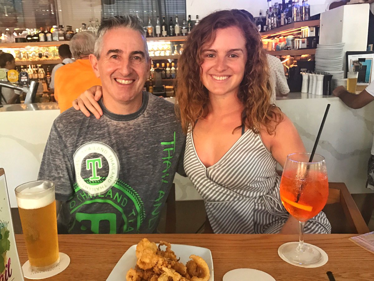 singwthbeccyloo's tweet photo. Spritzing with @cull61 in my favourite place in the world Noosa #Queensland #sandyhairdontcare https://t.co/XRctrZVyo8