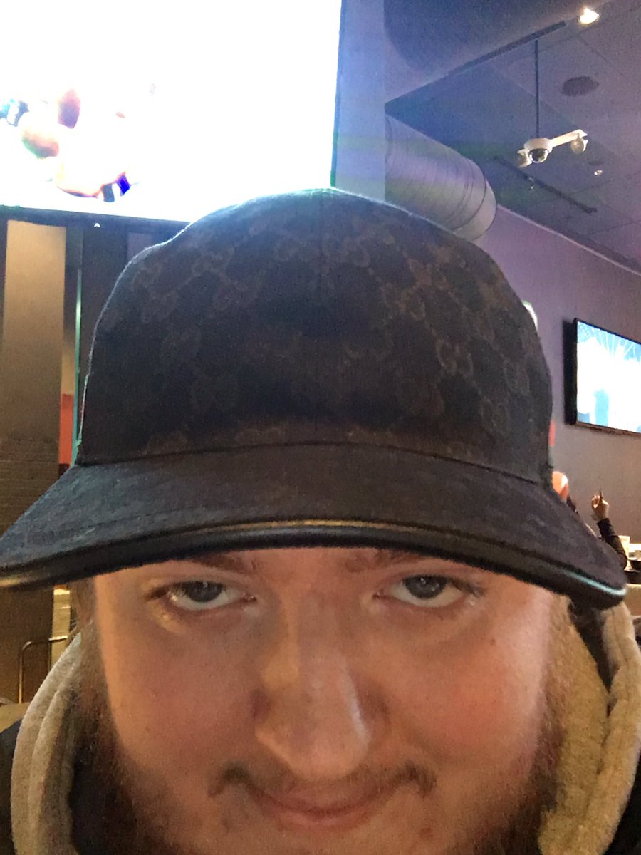 nudah's tweet photo. thank u for the hat @gucci1017 https://t.co/GnBDHuqEsA