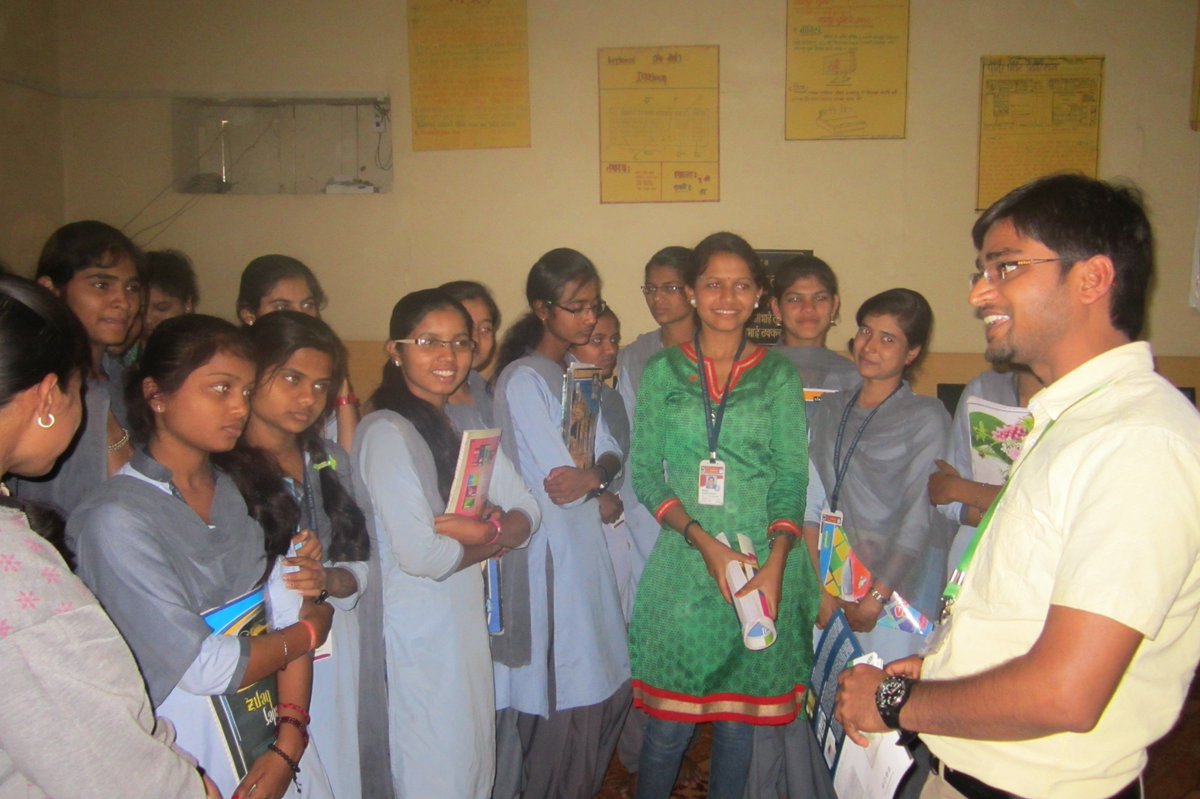 AradhanaSkills's tweet image. @AradhanaSkills team took #PuneNashik road &amp;amp; visited #schools &amp;amp; #juniorcolleges. #Counseling at Manchar, Mhalunge, Belhe, Dhamani &amp;amp; Shinoli