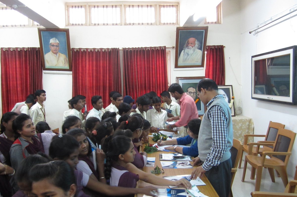 AradhanaSkills's tweet image. @AradhanaSkills team took #PuneNashik road &amp;amp; visited #schools &amp;amp; #juniorcolleges. #Counseling at Manchar, Mhalunge, Belhe, Dhamani &amp;amp; Shinoli