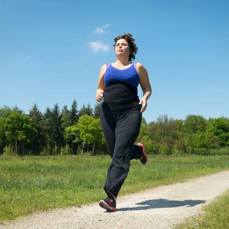 PreventionMag's tweet photo. The 10 biggest mistakes you make when you're trying to lose 50+ pounds: https://t.co/VBuN4JIaCg https://t.co/OZA1Lk1o8B