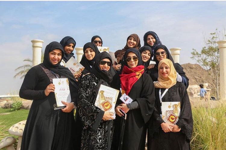 sharmgulf's tweet photo. صو�� جماعية للمشاركات في ختام الملتقى
#ملتقى_شرم_الخليجي_للمصورين #محافظة_البريمي #سلطنة_عمان #alburaimi #oman https://t.co/FUyXNlyw1i