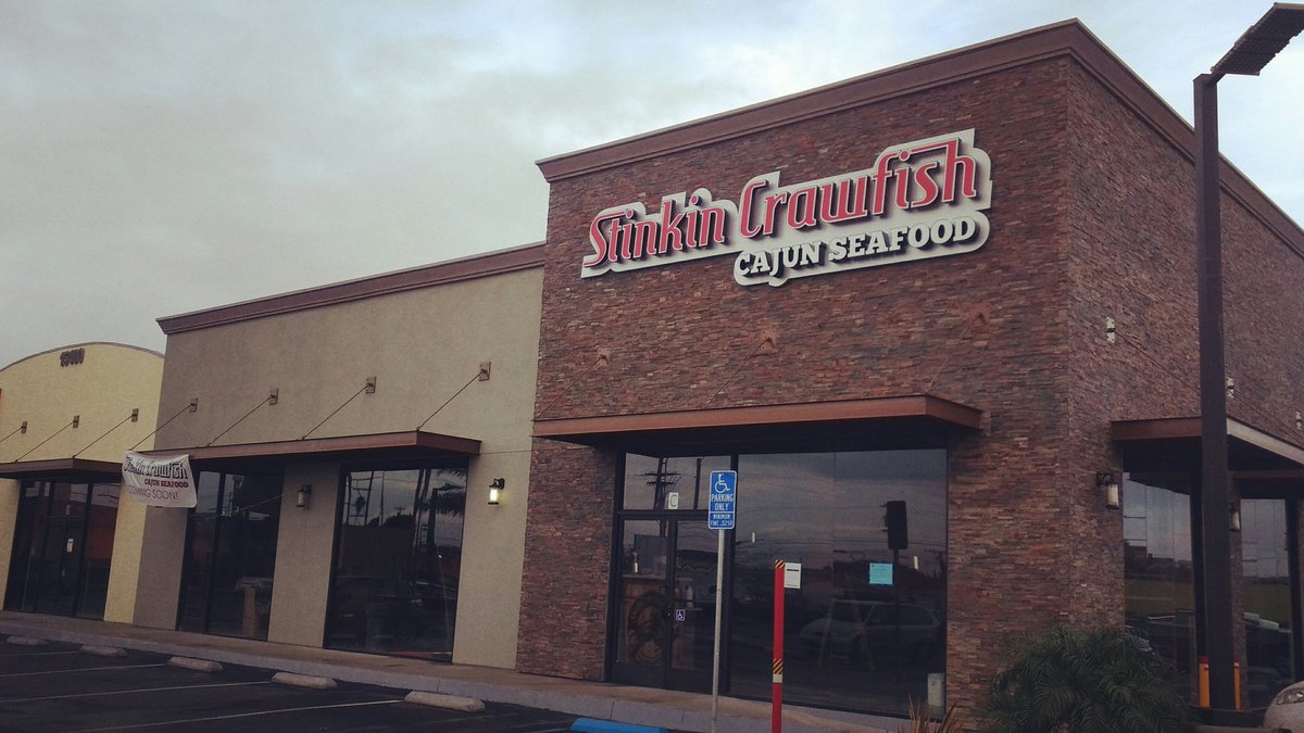 StinkinCrawfish's tweet photo. Stinkin Crawfish of Gardena coming early February! https://t.co/uEmr93lSuC