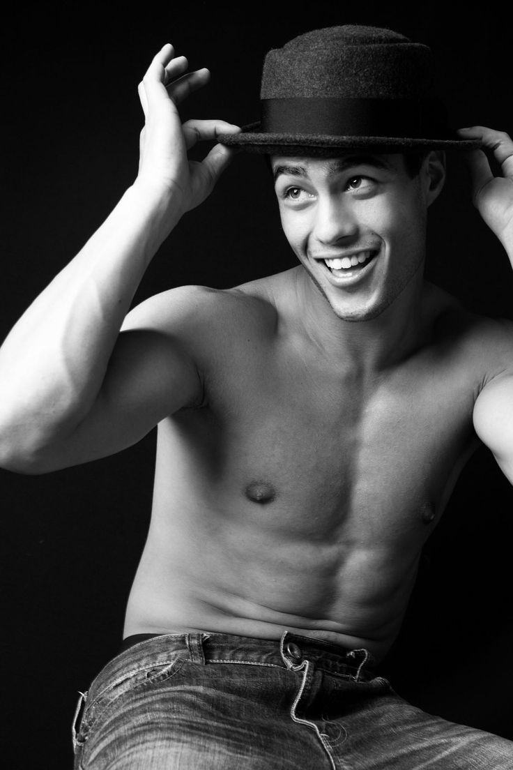AMenAllTheTime's tweet photo. Happy #NationalHatDay 🎩✨#MaleModel #DevonSpence https://t.co/XXAyXSgePM