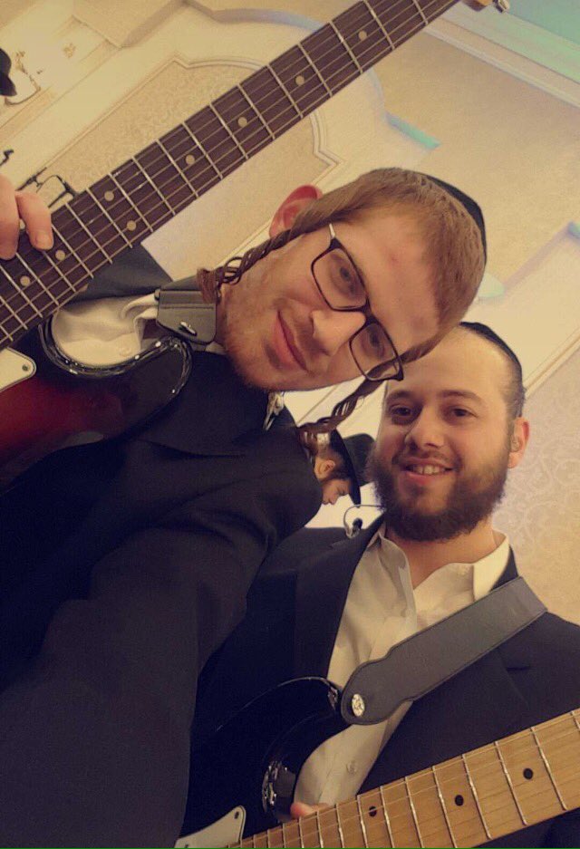 Jewish Music (@jewishmusichook) on Twitter photo Nice shot of <a href="/MottiFeldman/">Motti Feldman</a> with <a href="/pinnymandel/">pinny mandel</a> after tonight's wedding in <a href="/AteresGolda/">Ateres Golda</a> with <a href="/LevyFalkowitz/">Levy Falkowitz</a> <a href="/TheShiraChoir/">Shira Choir</a> & <a href="/YeedleKahan/">Yeedle Kahan</a> #Plus Nice shot of <a href="/MottiFeldman/">Motti Feldman</a> with <a href="/pinnymandel/">pinny mandel</a> after tonight's wedding in <a href="/AteresGolda/">Ateres Golda</a> with <a href="/LevyFalkowitz/">Levy Falkowitz</a> <a href="/TheShiraChoir/">Shira Choir</a> & <a href="/YeedleKahan/">Yeedle Kahan</a> #Plus