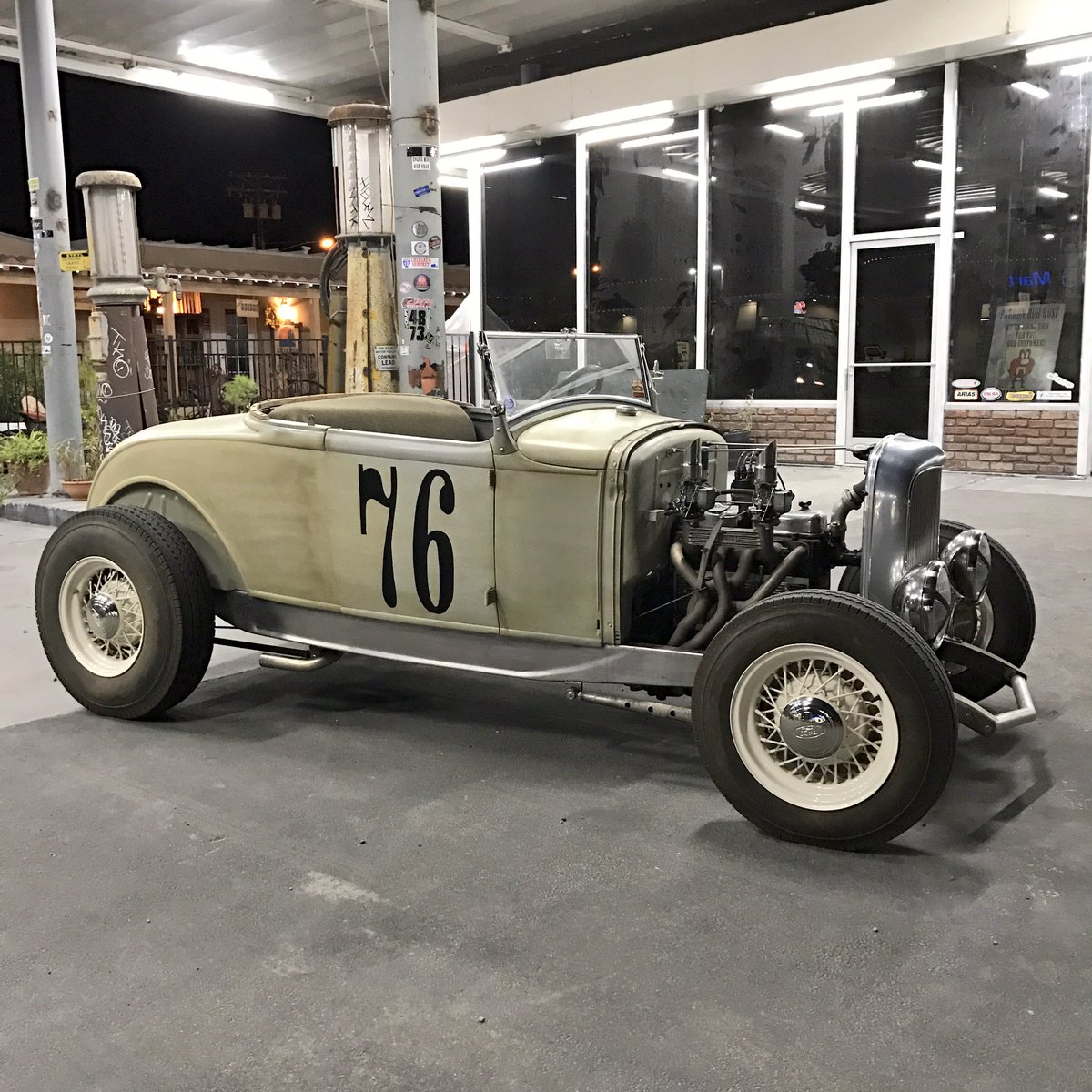 vchiriaco's tweet photo. Racked up 105 miles on this ol' heep yesterday.  Cruised down to Palm Springs for the Paradise Road Show #earlyford https://t.co/eLEqVQ82kV