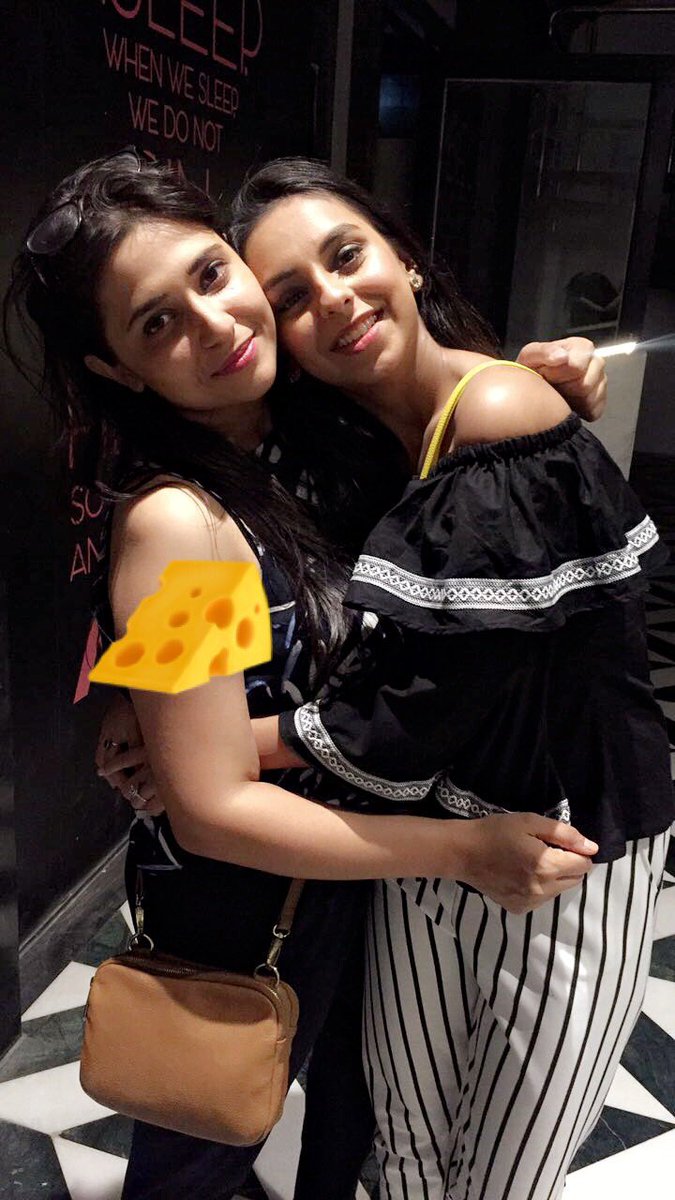 Aruu_S's tweet photo. @AanamC heyyy youuu! #MondayCheeseBurst https://t.co/o32IlABk80