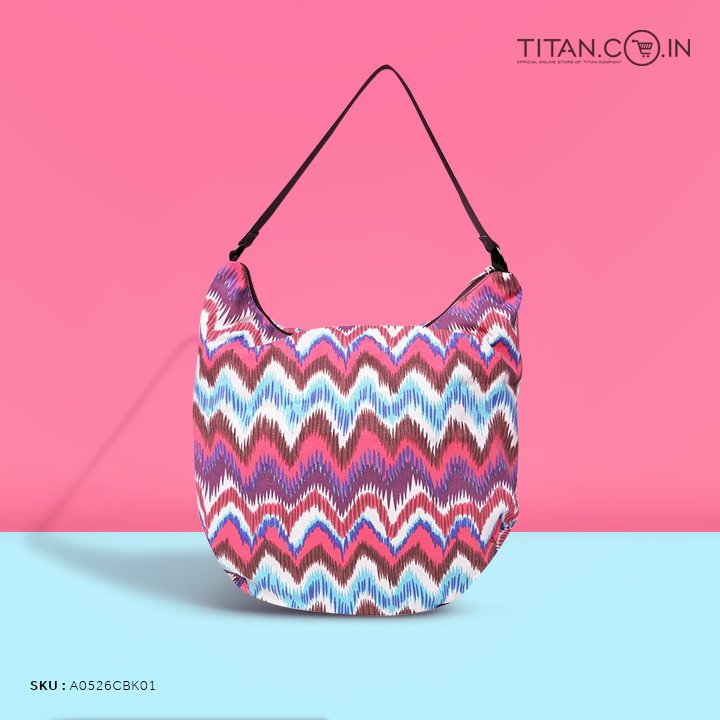 #CheersToMonday If you celebrated #MakarSankranti with colourful #kites, this multi-coloured bag is what you need. titan.co.in/fastrack/produ…