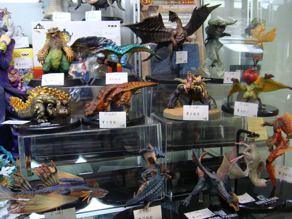 モンハンフィギュア&フィギュアケース