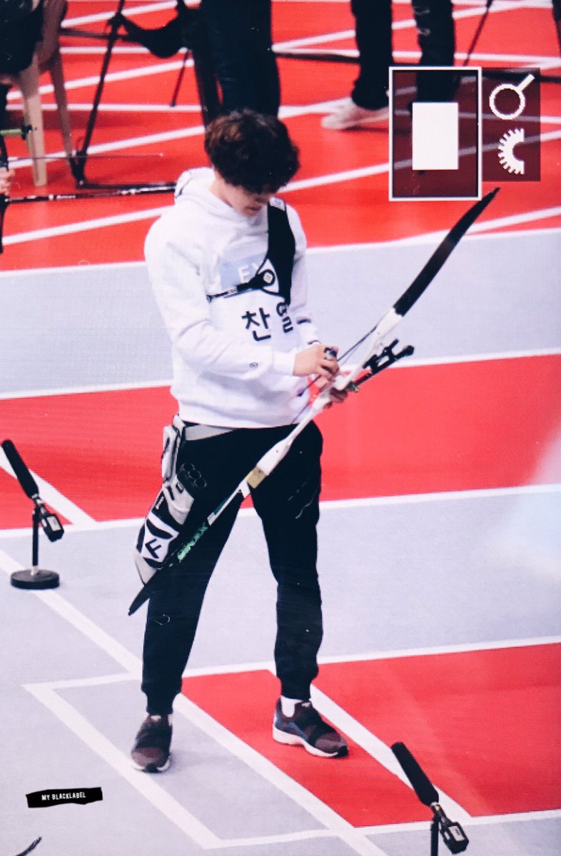 트레이닝복입고 잘생기고 멋지기 쉽지 않은데
그 어려운걸 해냅니다👍🏻

양궁 폼도 세상 제일 멋있구요👍🏻

아마 가수안하고 양궁선수 했어도 나는 박찬열 오세훈 덕질했을거같아😂😂