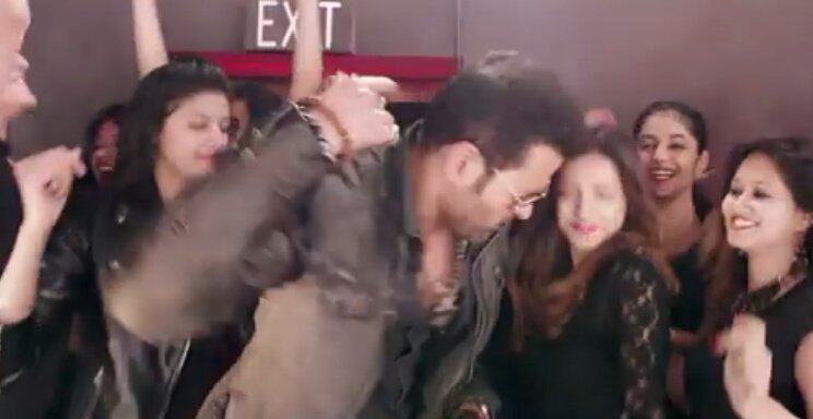 ZeenRonitian11's tweet photo. @rohitroy500
#kaabilBoy #AmitShellar #Evilish but still ❤U alot!!!
#SaaraZamanaRRsKaDewaana👊
All the best #kaabil #9daystokaabil 😀😀😀👍👍 https://t.co/lWUQSDqCWM