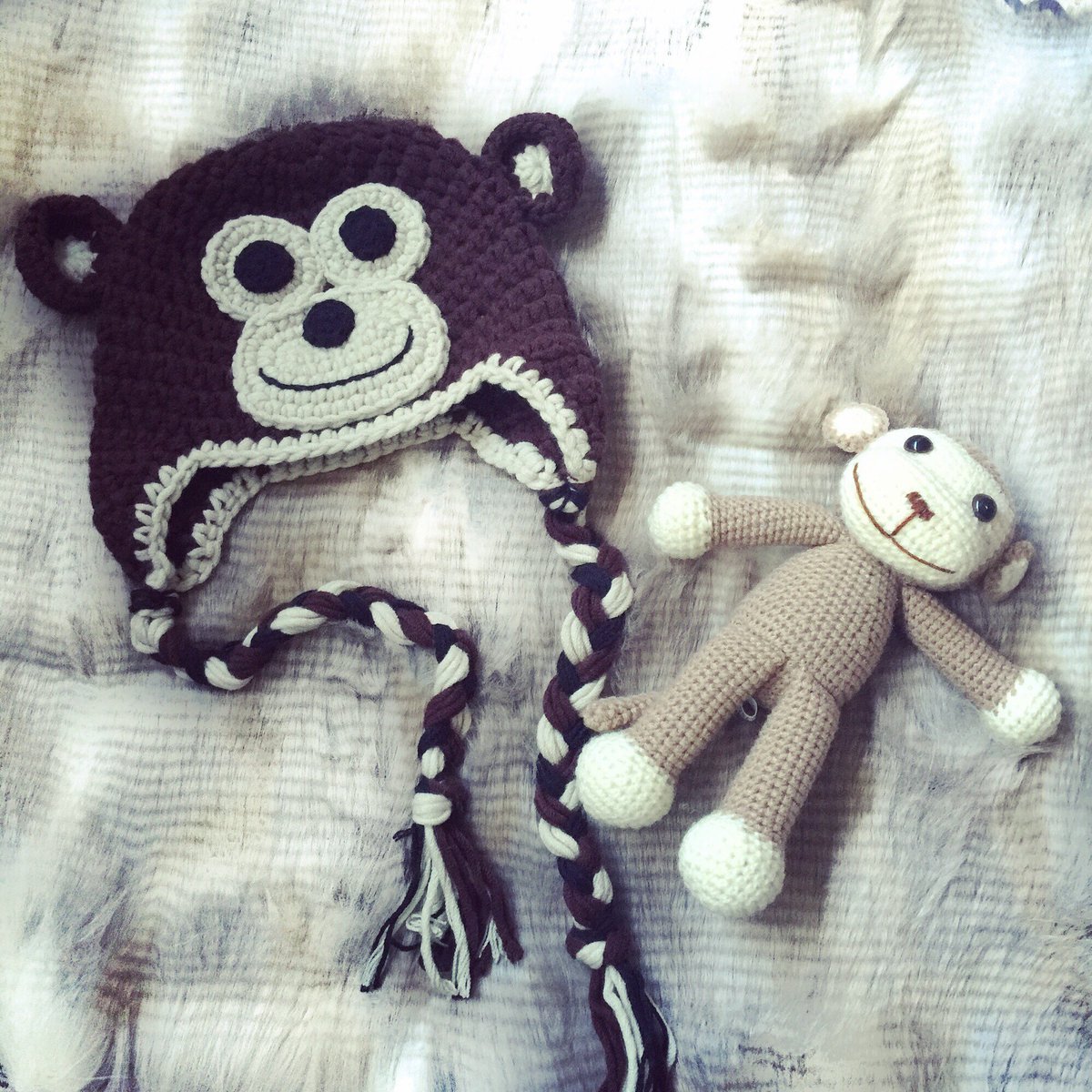 cocomokids_au's tweet photo. Cheeky little monkeys need to look and feel the part!  🙉🙊

https://t.co/oagMWW8qmR

#monkeybeanie #crochetmonkey #softtoy https://t.co/Gg7XXqjEpb