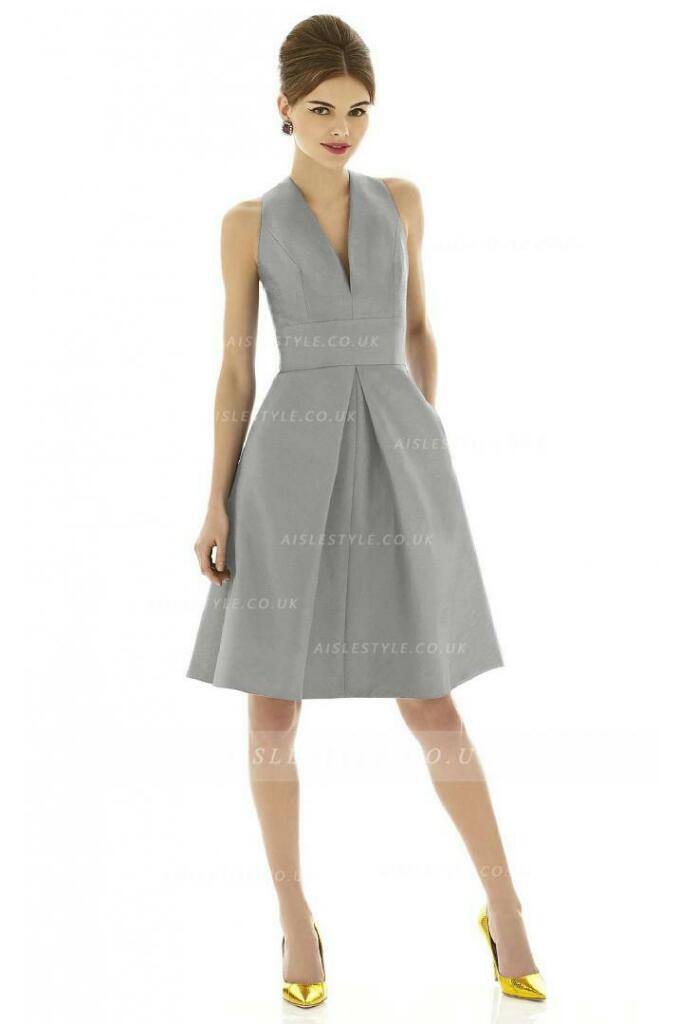 SocialitySherry's tweet photo. Satin Deep V-neck Natural A-line Sleeveless Bridesmaid Dresses
https://t.co/BimoPd7gNX https://t.co/aeny515tN5