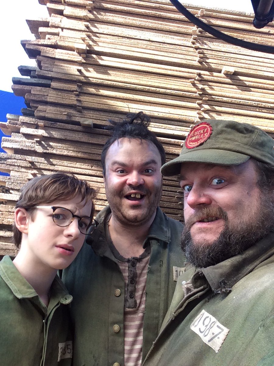 captaingauthier's tweet photo. @RedTrentRed @louisohynes and I co chillin' in the #LuckySmells lumber yard! #ASoUE https://t.co/ySeJDWDGun