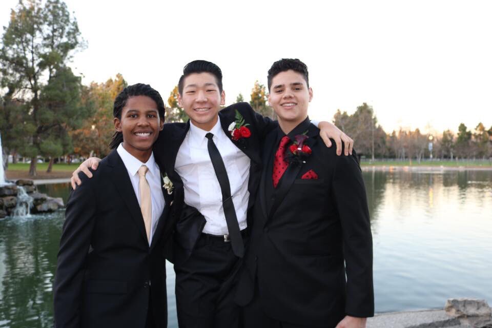 kaiser1021's tweet photo. I'm sad that I can't call Lily my formal date https://t.co/Vr6pEhLWrn