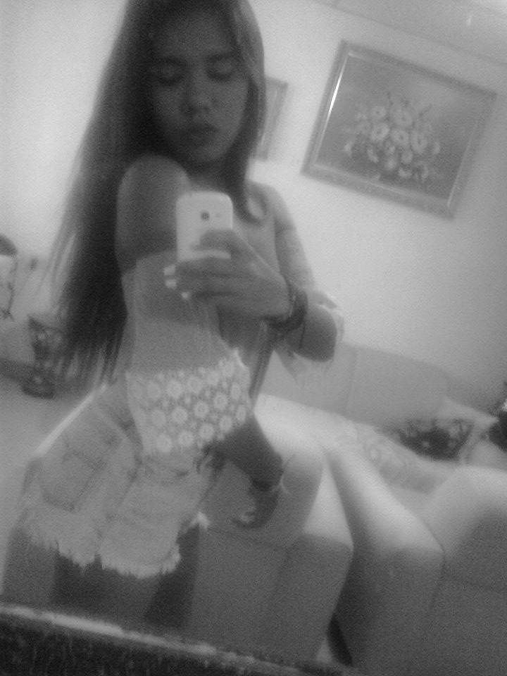 Wilcennysh's tweet photo. La nena, quiere que le funda el coco https://t.co/wj1l1nwfaY
