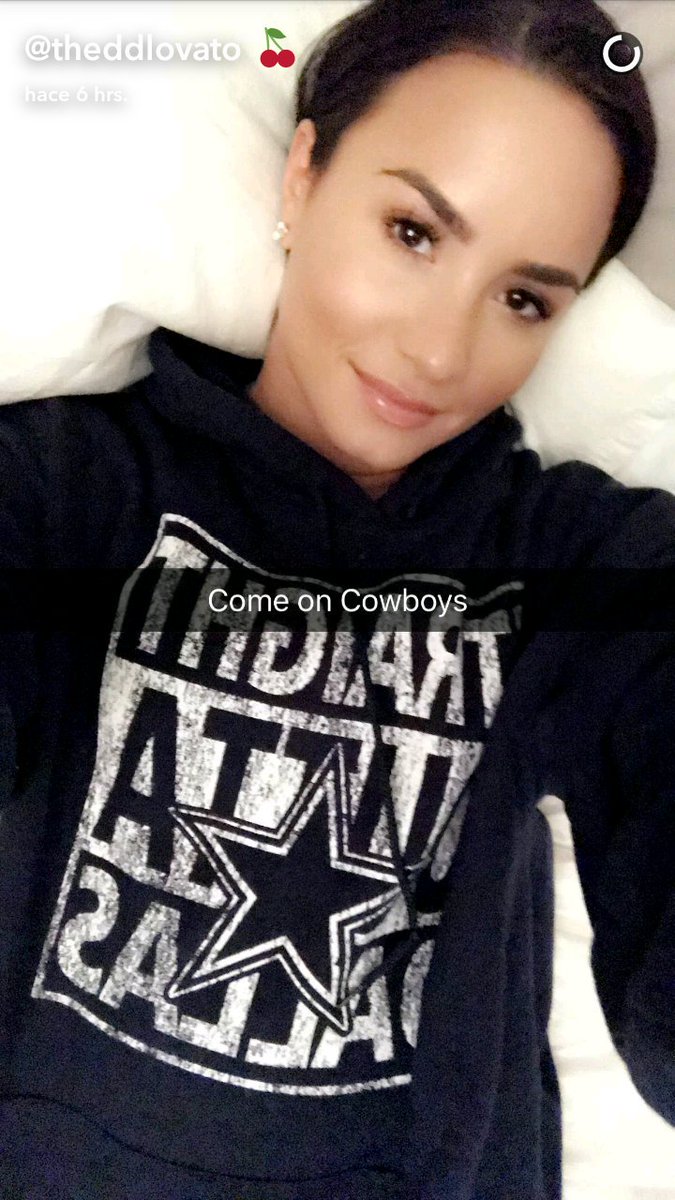 lovatoESP's tweet photo. Foto de Demi en su snapchat. https://t.co/zb3Wcszl2A