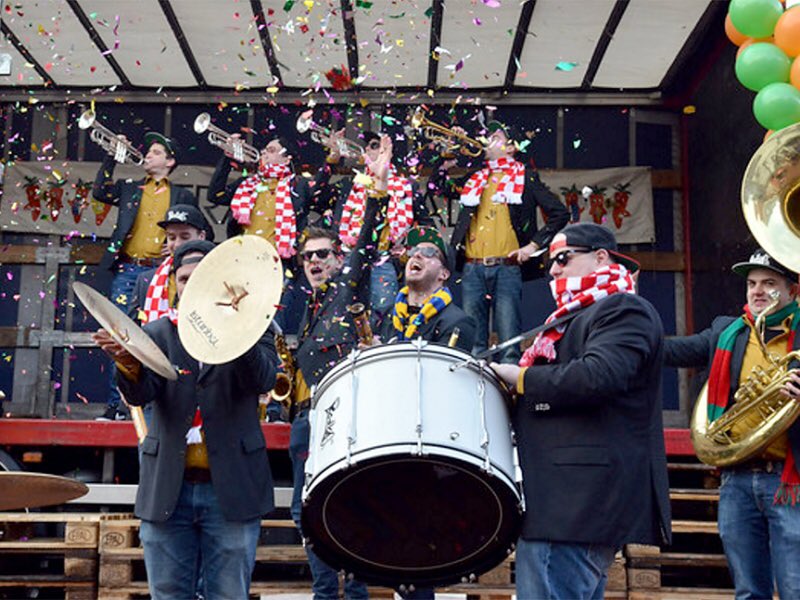 <a href="/RODLrijen/">rodl</a> uitgeroepen tot Brabants Midwinterkampioen 2017 tijdens <a href="/straotparade/">straotparade</a>