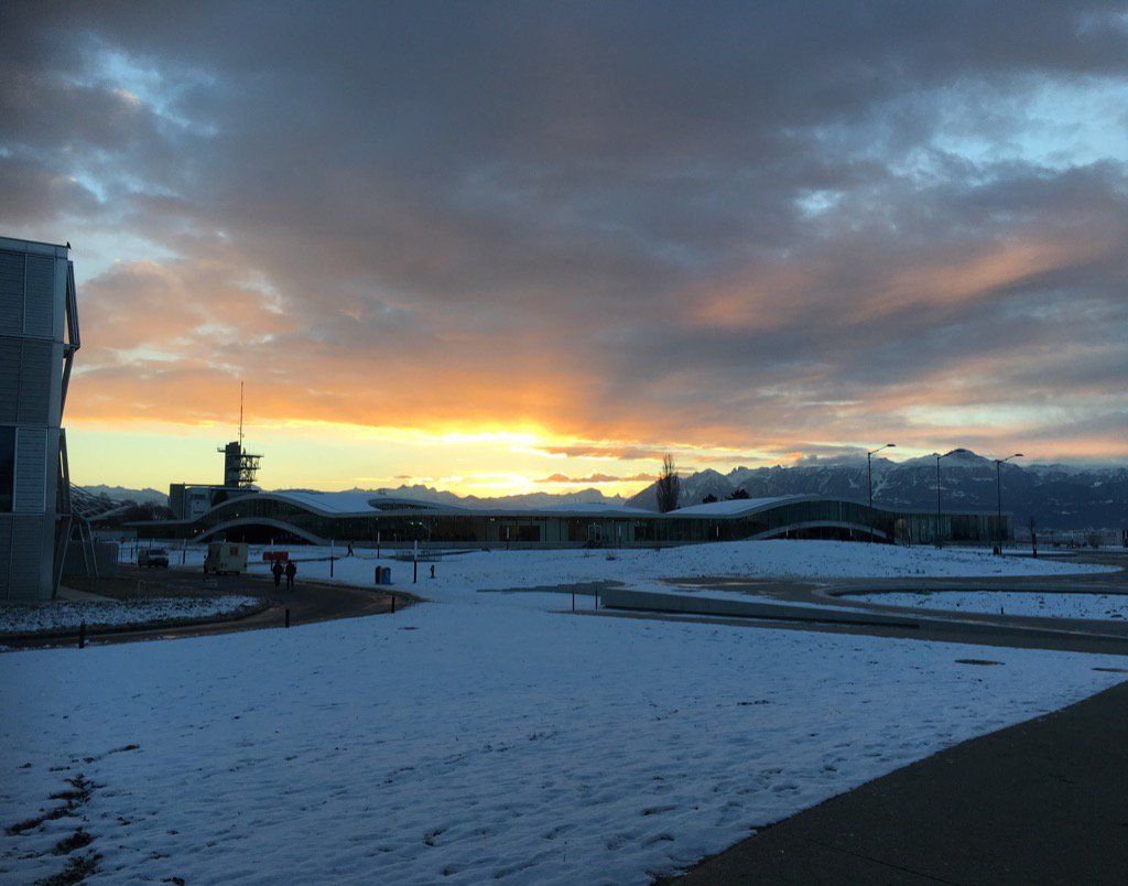 MvonHolzen's tweet image. #epflcampus bonne chance à toutes les étudiantes et les étudiants qui démarrent les examens!