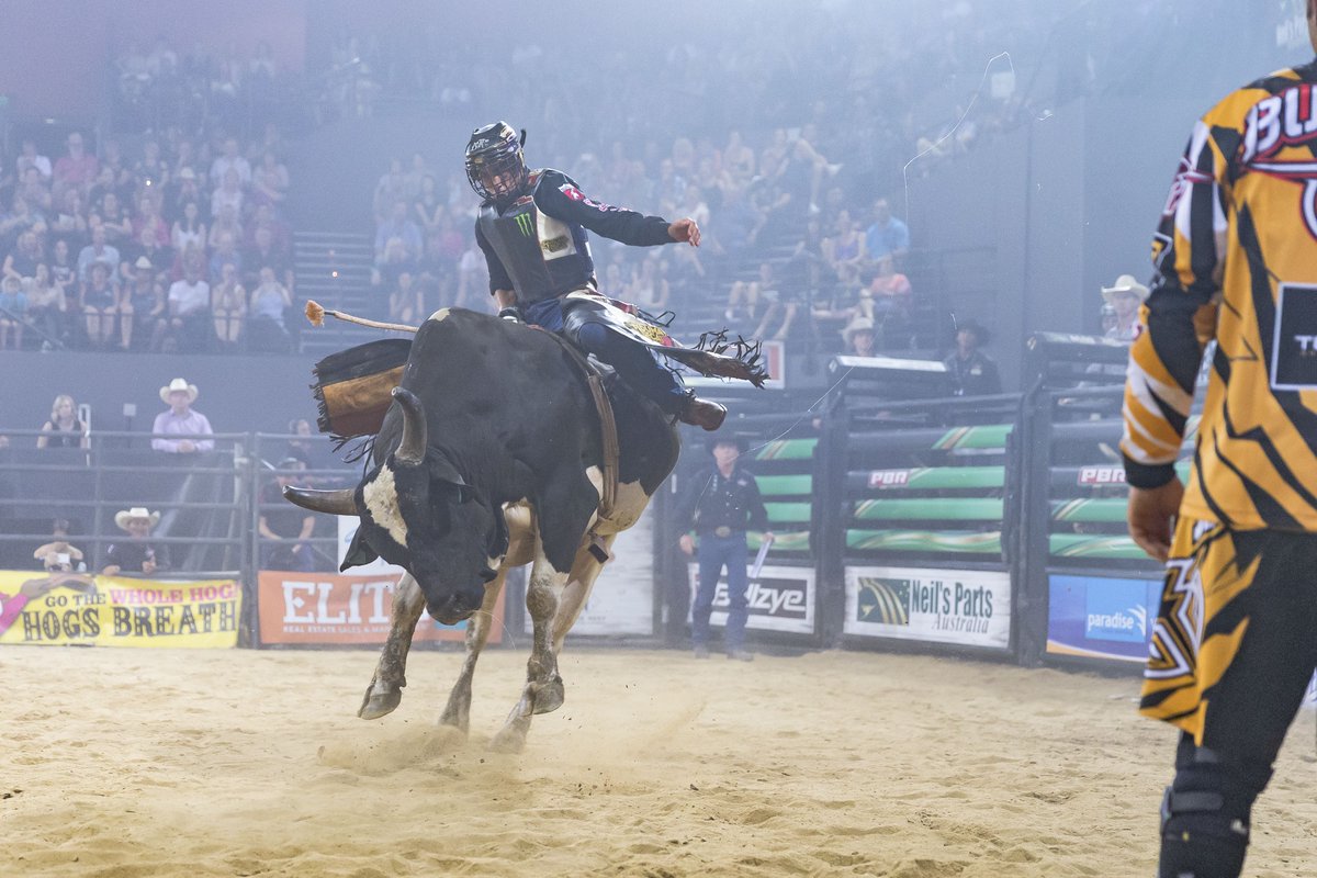 pbraustralia's tweet photo. @pbrbrazil's @Edmilson_G Vs MIXED CULTURE at #PBRCNS 2016 Β» https://t.co/bcM0wVLxM7 https://t.co/oBlPe3XM3u