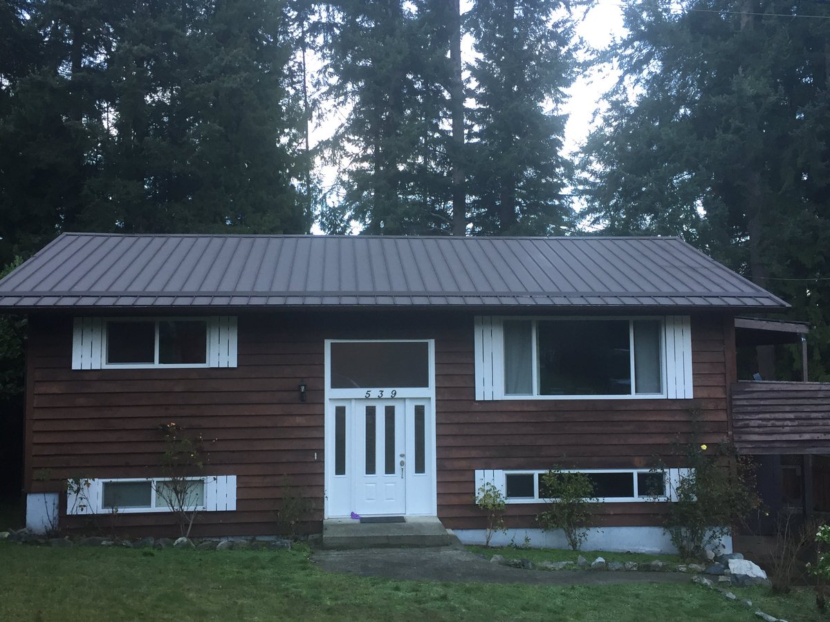 PWMcCallum's tweet photo. Metal roof Mill Bay, B.C #SocialMedia #socialmediamarketing https://t.co/PRLMNE119Z