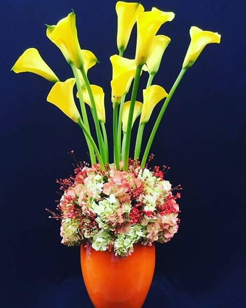 UPMuscat's tweet photo. Just living is not enough.... One must have sunshine, freedom &amp; pretty flowers #freshflowers #artificialflowers #floralarrangement https://t.co/uSeXG7RQUA