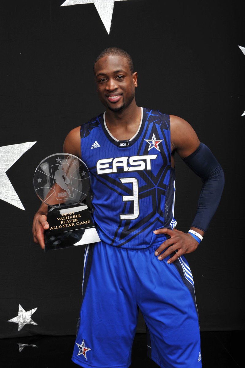 ASIPIRIN2's tweet photo. Dwyane Wade Lebron James Kylie Irving #NBAVote https://t.co/Av6rlKpkHW