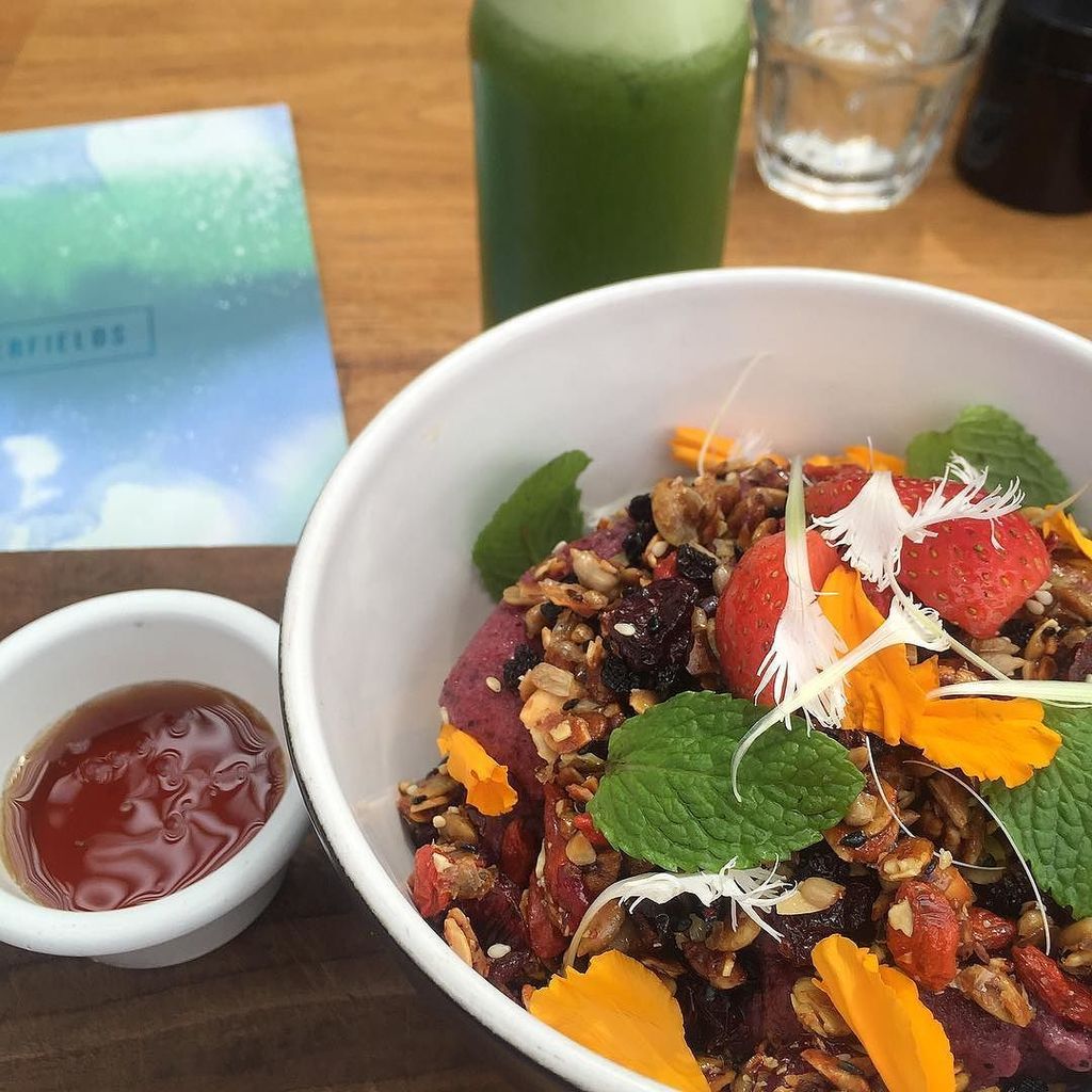 FoodTravelWine_'s tweet photo. Take me back to #bali and breakfast at @sisterfields.

#bali #sisterfields #seminyak #trav… https://t.co/eb3fDfbfa4 https://t.co/efUPjLgHDO
