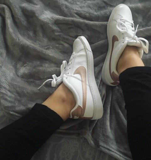 TheBroadwayBrad's tweet image. Rose gold #nikes from Deichmann... Perfection! 😍 Get your #newyearnewkicks from #Deichmann in @TheBroadwayBrad 👟