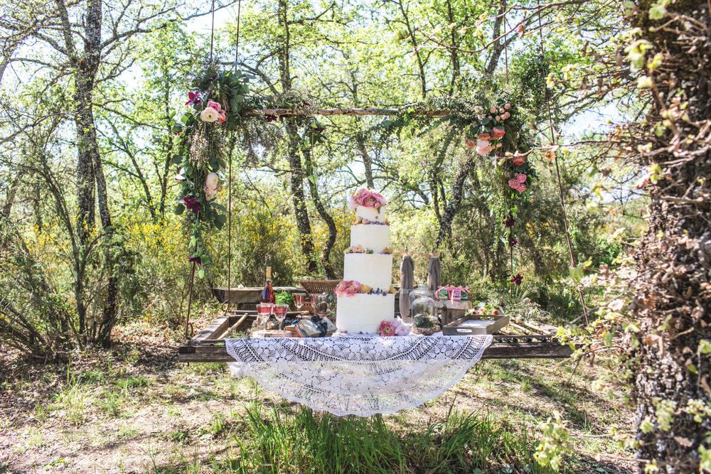 Tuscan elegance meets English eccentricity in all that <a href="/italian_i_/">Italian_Eye</a> do. Come and meet them! rockmywedding.co.uk/253347-2/
