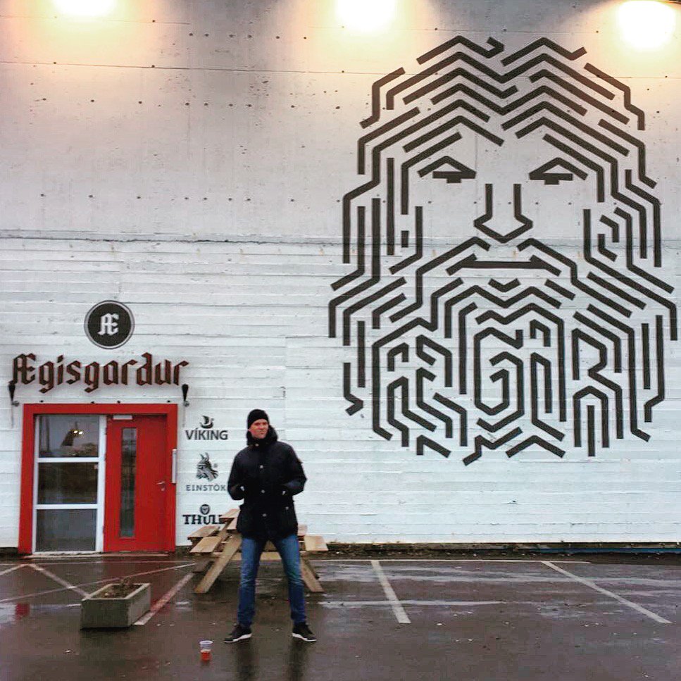 ToastAle's tweet photo. Our pals @MojuDrinks dropped by to check out the first @ToastaleIceland 1,000L brew #SpreadingToast https://t.co/qqg7aoHTpi