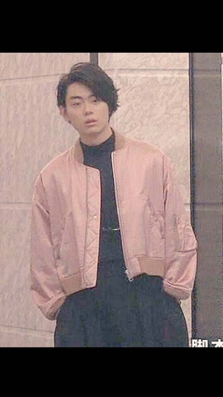 トレンド俳優【菅田将暉】スーツの着こなしに迫る!〜暖色系編 トレンド俳優【菅田将暉】スーツの着こなしに迫る!〜暖色系編