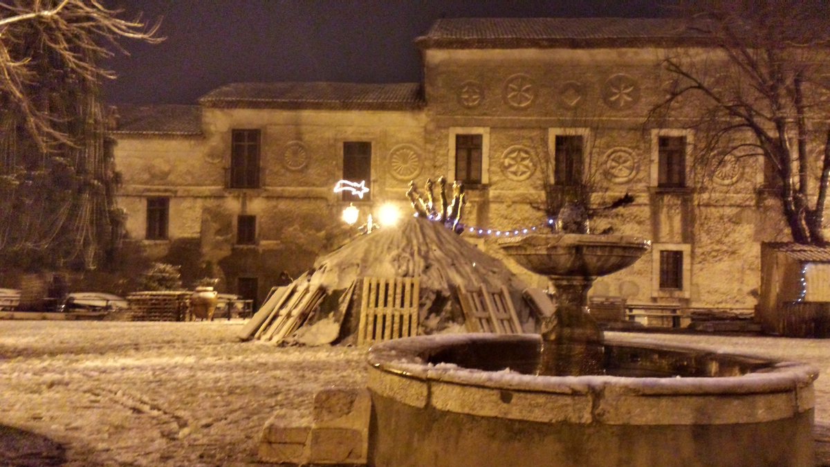 e_c_o_c's tweet photo. Tutto è pronto per la festa di #Santantuono #catuozzo #tradizioni https://t.co/TDGzysxx1j