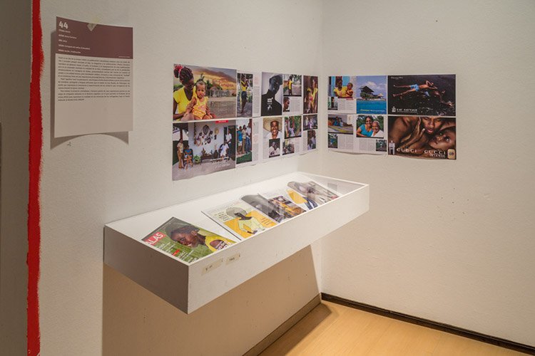 gva_IVAM's tweet photo. Estem coaccionats pels mitjans? Podràs respondre la pregunta? Fes una ullada a l'exposició #FakeIVAM fins el 29/01! https://t.co/ni12OanGVA