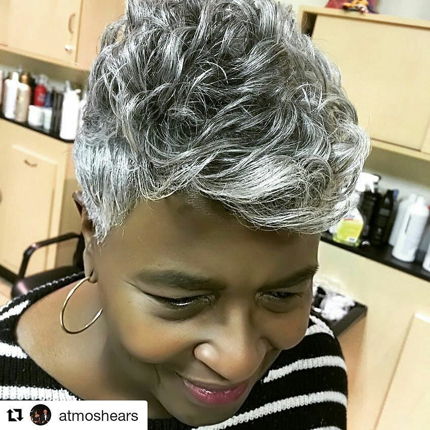 ProudGrayHair's tweet photo. Why couldn't my hair gray this way?? 😢 Mother's hair is gorgeous! #GrayHighlights #GraySla… https://t.co/IGHpYTjvLm https://t.co/IgPdKnfJwr