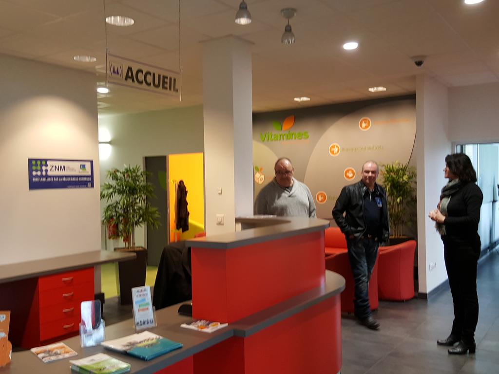 Découverte de <a href="/vitaminesbayeux/">vitamines</a> #coworking #pepiniere #fablab Merci Marie-Pierre Teillant pour l'accueil ponctuel😉🕐 #bayeux #intercom