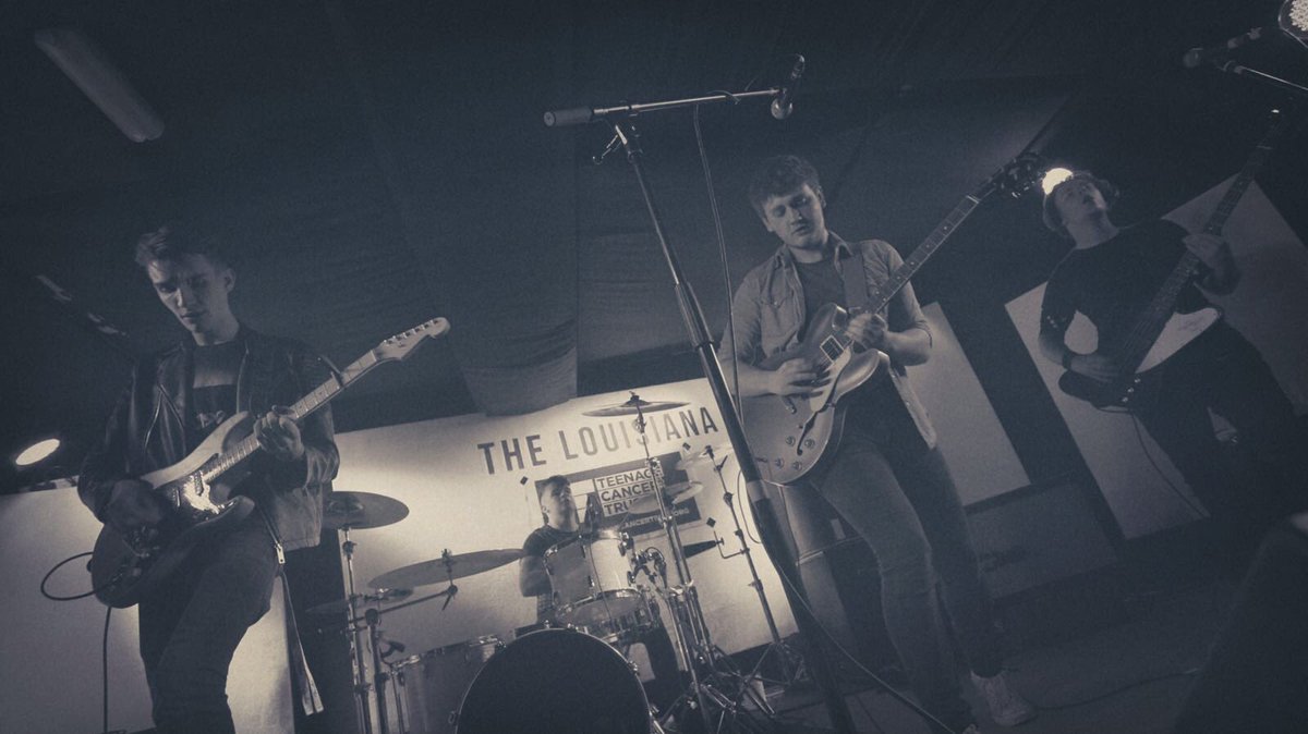 PaulHawkins_'s tweet photo. Thanks to everyone that came down to The Lou on Saturday to watch @MonarksTheBand in aid of @TeenageCancer π€πΌ#monarks #gig #bristol https://t.co/nftS24OYRM