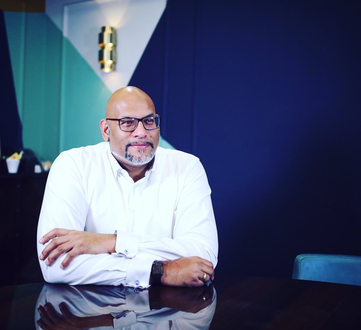 GradQuiz's tweet photo. Wiser's #CreativeTeam were with @JohnAmaechi today for some top secret exciting stuff 4 you all. Connect with Wiser on fb and stay tuned... https://t.co/HrMYFEYzy5