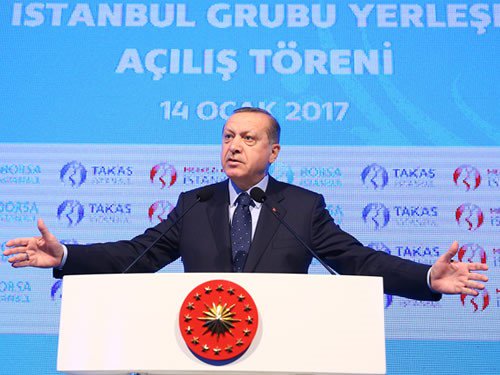الرئيس أردوغان: "سنمنح الجنسية التركية للمستثمرين الأجانب"
tccb.gov.tr/ar/news/1666/7…