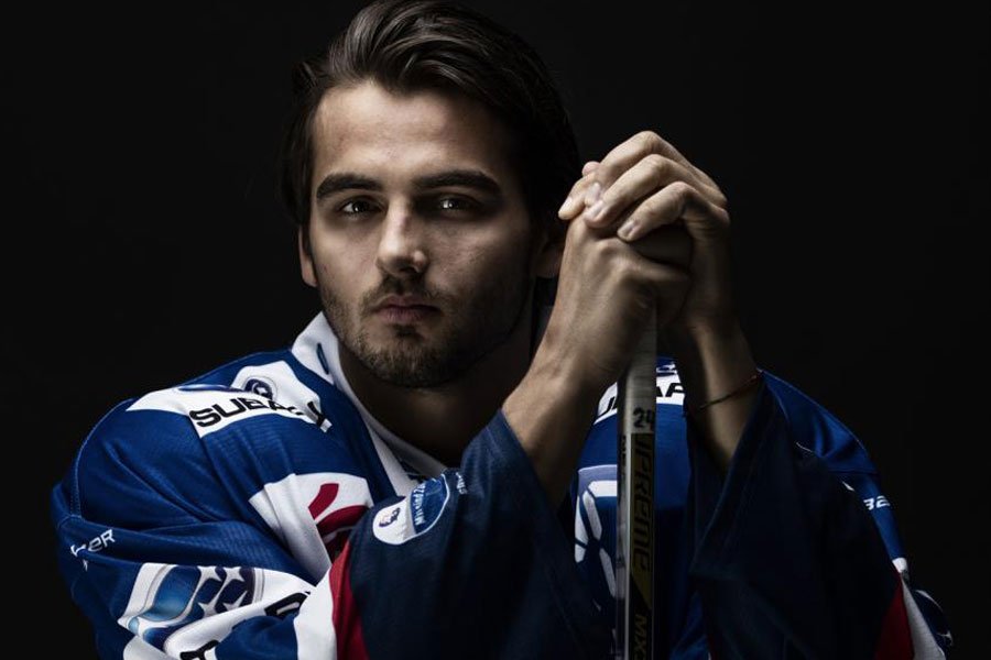 zsclions's tweet photo. Phil Baltisberger: Krawatte oder Fliege? #DiesOderDas
https://t.co/SdUXhUjwjv
@baltisberger95 https://t.co/4k2k7U2VyJ