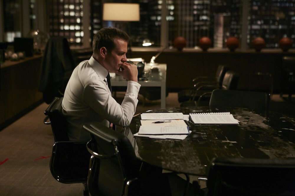 suitsindia's tweet photo. He's back! Suits returns Jan 25th! #HarveySpecter #Suits #SuitsIndia https://t.co/iHlqNswJHR