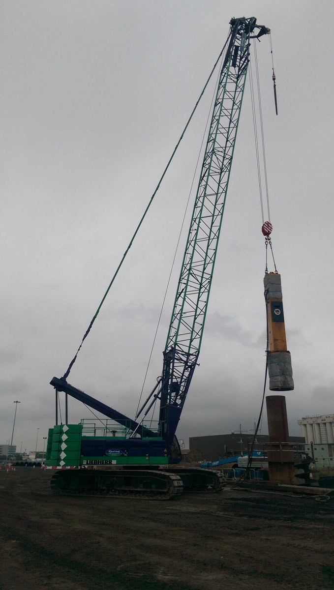 GDGeosolutions's tweet photo. Quay wall piles hit target depth at Quay Wall at Cross Berth Quay  in @DublinPortCo. Read more at: https://t.co/NLJDFBarcj #Engineering https://t.co/hHEksI1jdk