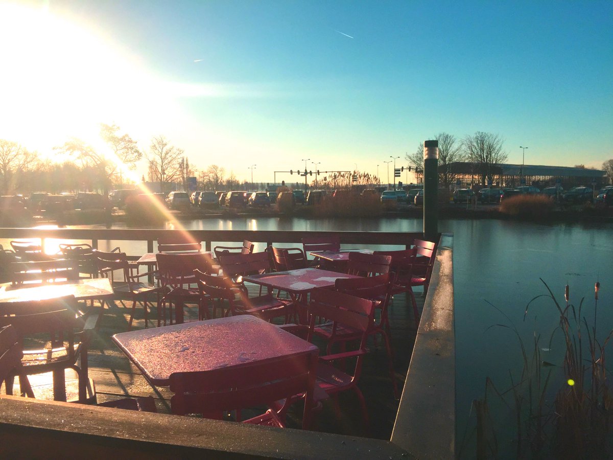 Literally a #BlueMonday and it's beautiful! Greetings from #Ibis #Amsterdam #Airport