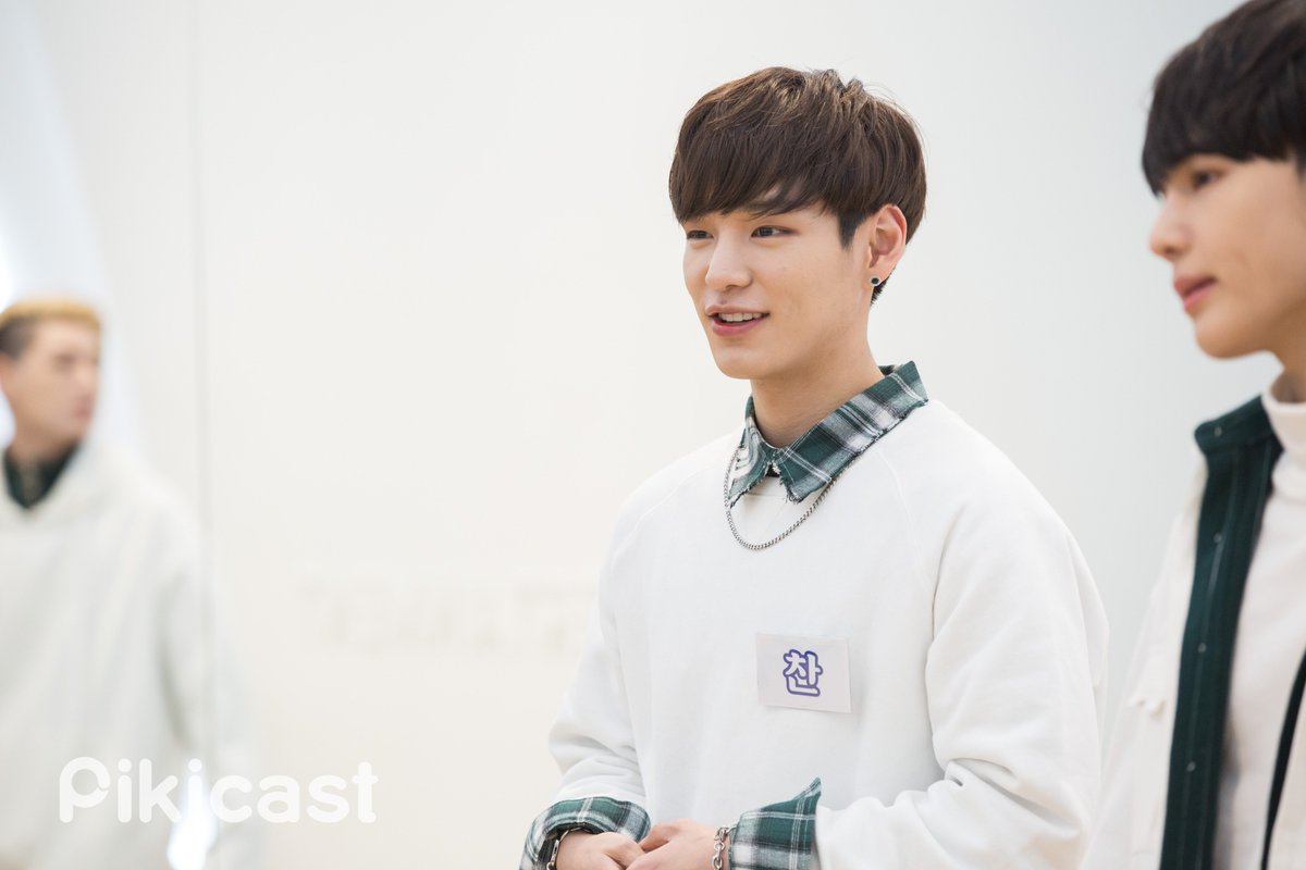 piki_ent's tweet photo. 화질구지라서 속상했을 빅톤 팬들을 위해 원본을 가져와찌( ~˘ ³˘)~♥#1 @VICTON1109 #피키캐스트 #가사분담쇼 #빅톤 본 영상은 요기서 확인! ▶ https://t.co/WWFaN2LR8o https://t.co/xPOczb9ilr